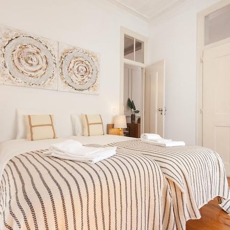 Tejo Vintage Three-Bedroom Apartment - By Lu Holidays Lisboa Exteriör bild
