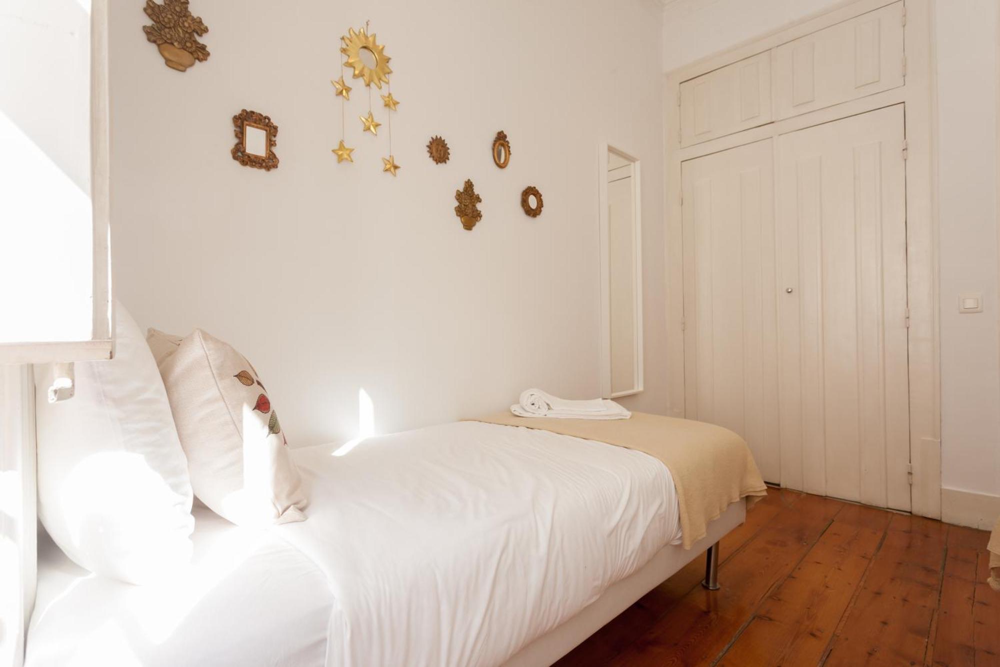 Tejo Vintage Three-Bedroom Apartment - By Lu Holidays Lisboa Exteriör bild