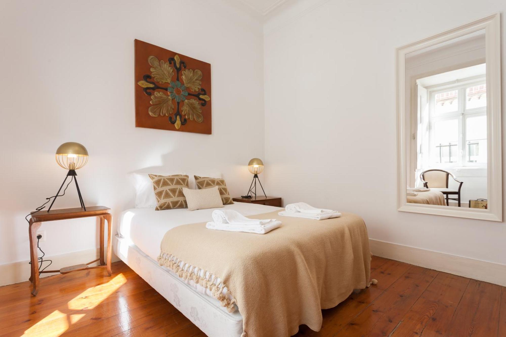 Tejo Vintage Three-Bedroom Apartment - By Lu Holidays Lisboa Exteriör bild
